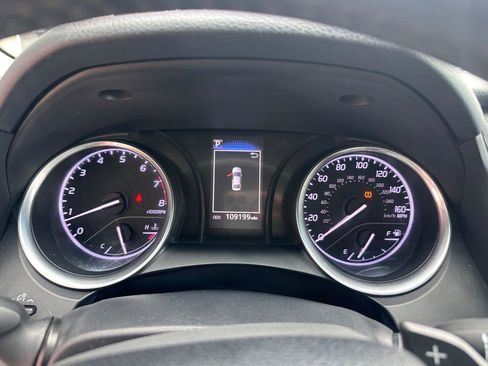 Used 2018 Toyota Camry SE FWD image 9