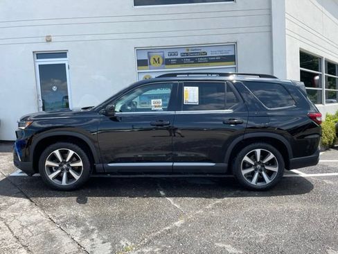 Used 2023 Honda Pilot Elite image 2