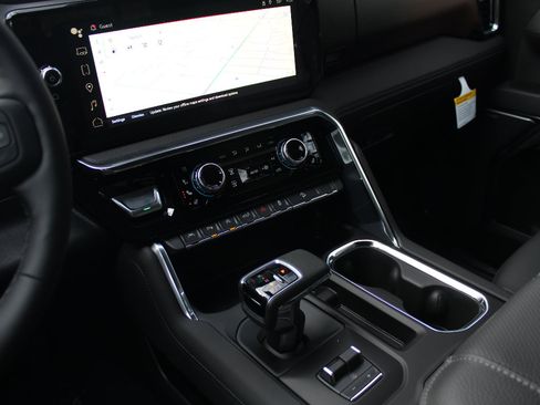 New 2026 GMC Sierra 1500 Denali w/ Technology Package image 19