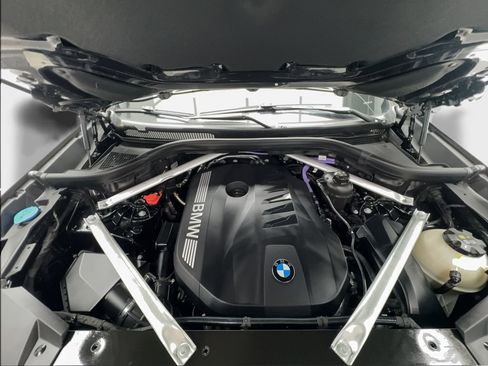 Used 2025 BMW X5 sDrive40i w/ M Sport Package RWD image 18