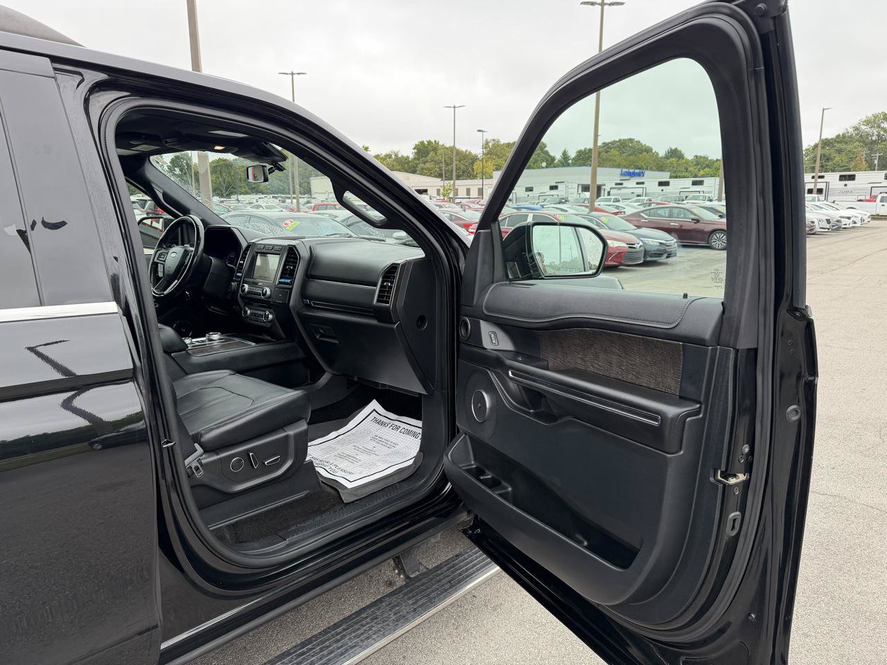 Used 2018 Ford Expedition Limited w/ Equipment Group 301A AWD/4WD image 11