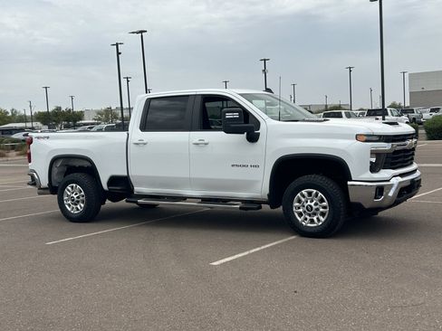 Certified 2025 Chevrolet Silverado 2500 LT w/ Convenience Package AWD/4WD image 7