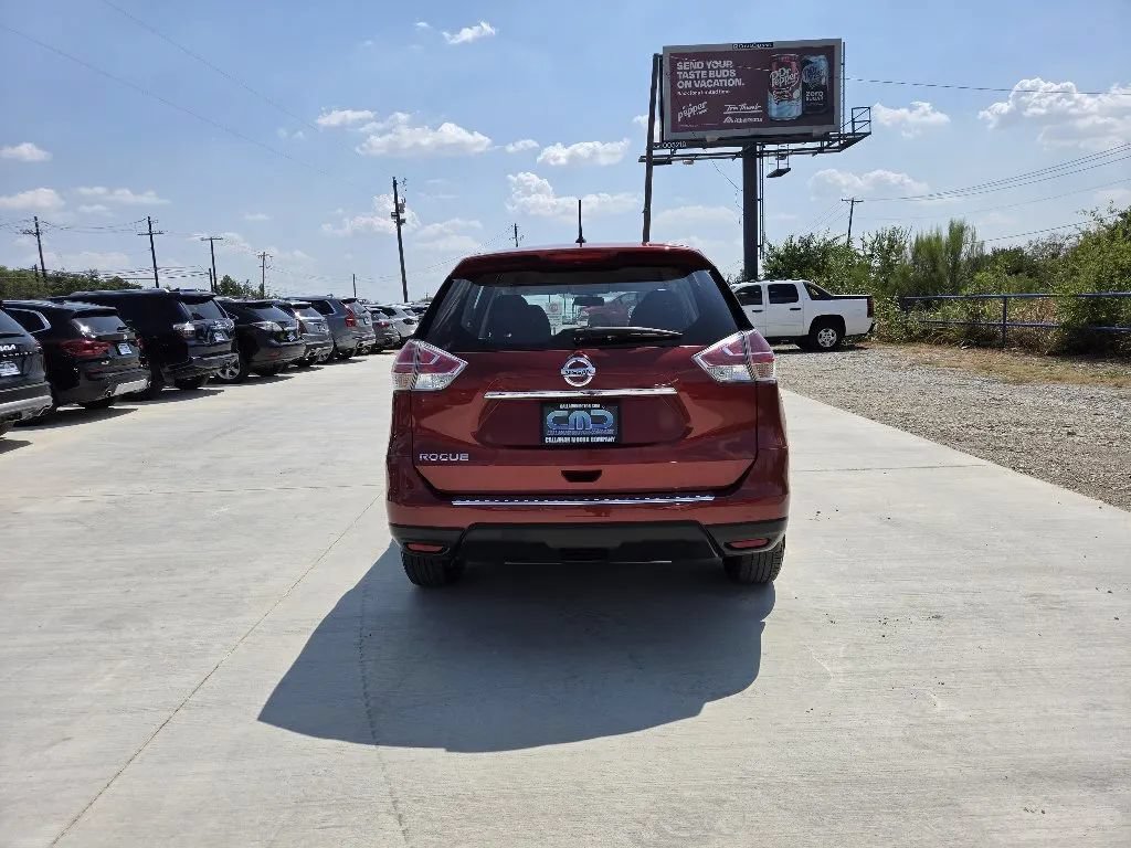Used 2015 Nissan Rogue S FWD image 6