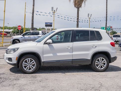 Used 2013 Volkswagen Tiguan S image 8