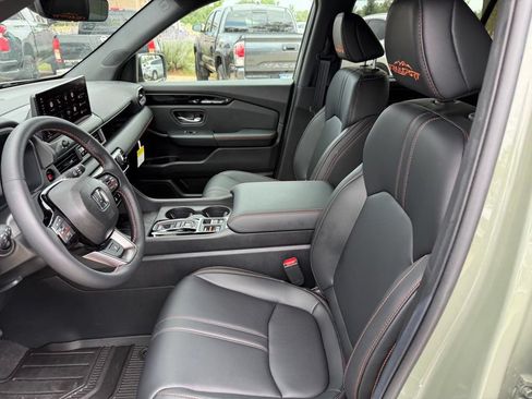 Certified 2026 Honda Pilot TrailSport image 12