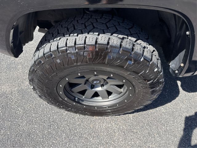 Used 2023 Toyota Tacoma TRD Sport w/ TRD Premium Sport Package AWD/4WD image 19