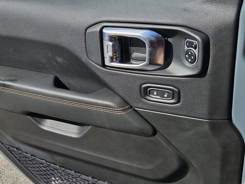 New 2025 Jeep Gladiator Sport image 25