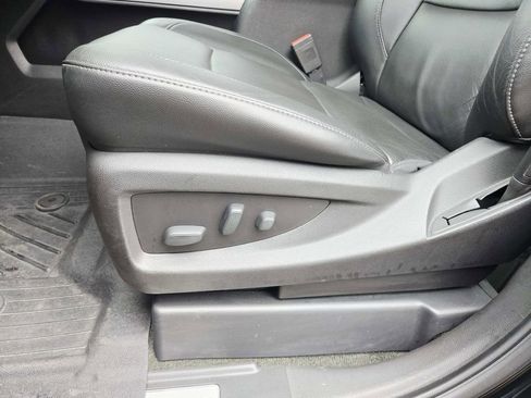 Used 2018 Chevrolet Silverado 1500 LTZ Z71 w/ LTZ Plus Package image 39