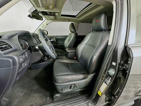 Certified 2022 Toyota 4Runner TRD Off-Road Premium w/ Moonroof Package AWD/4WD image 21