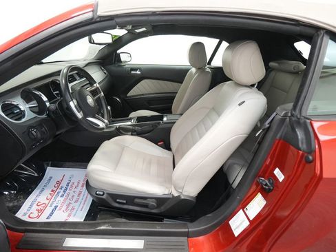 Used 2012 Ford Mustang Premium image 14