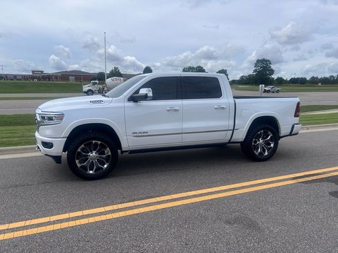 Used 2019 RAM 1500 Limited AWD/4WD image 9