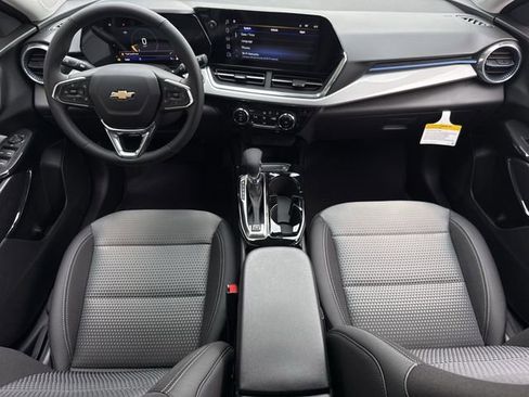 New 2026 Chevrolet Trax LT FWD image 11