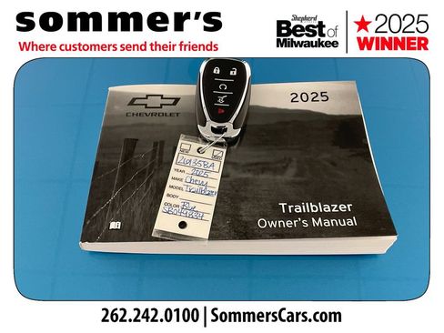 Used 2025 Chevrolet TrailBlazer LT w/ Convenience Package AWD/4WD image 24