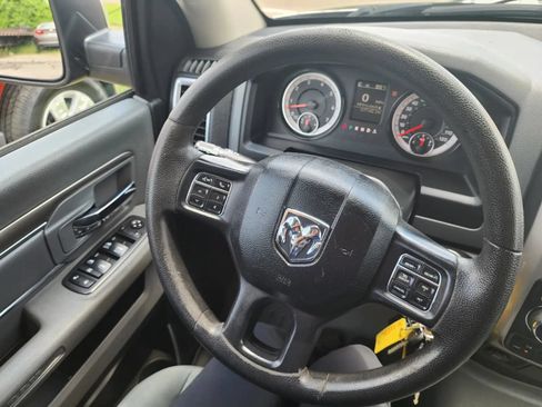 Used 2018 RAM 1500 Classic SLT AWD/4WD image 4