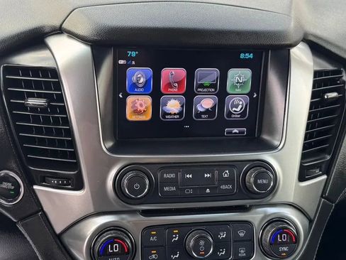 Used 2017 Chevrolet Suburban LT w/ Luxury Package RWD image 14