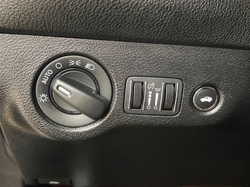Used 2023 Dodge Challenger SXT RWD image 5