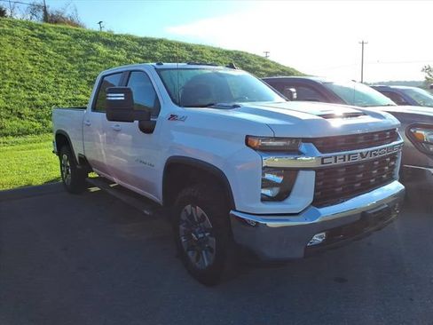 Used 2022 Chevrolet Silverado 2500 LT w/ Convenience Package AWD/4WD image 11