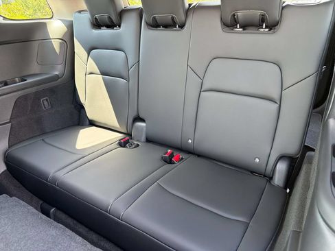 New 2026 Nissan Pathfinder SL FWD image 20