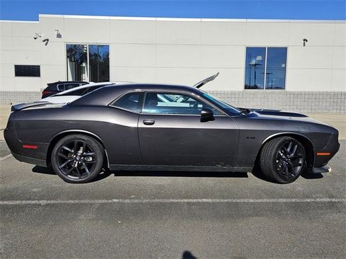 Used 2023 Dodge Challenger R/T w/ Blacktop Package image 10