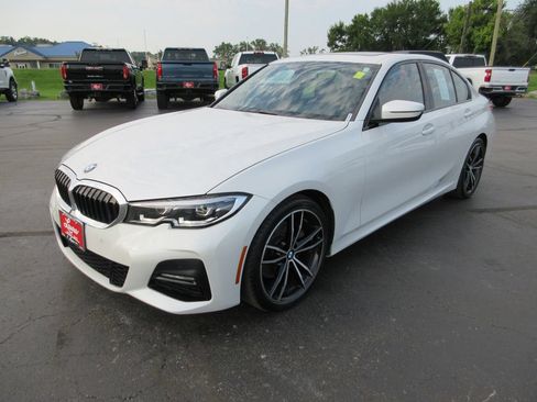 Used 2019 BMW 330i xDrive Sedan w/ M Sport Package AWD/4WD image 11