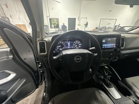Used 2023 Nissan Frontier SV w/ Technology Package AWD/4WD image 15