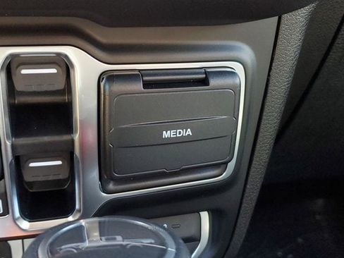 New 2025 Jeep Gladiator Mojave image 31