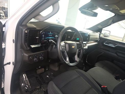 Used 2024 Chevrolet Silverado 1500 LT image 21