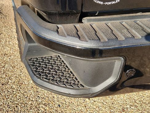 Used 2024 Chevrolet Silverado 3500 High Country w/ Technology Package image 9