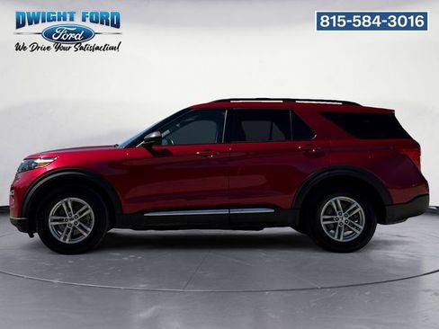 Certified 2021 Ford Explorer XLT w/ Equipment Group 202A AWD/4WD image 2