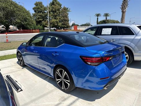 Used 2022 Nissan Sentra SR w/ Electronics Package image 5