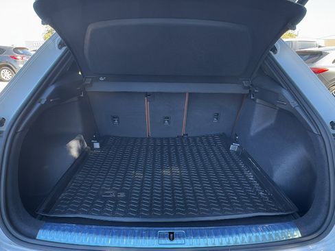 Certified 2025 Audi Q3 2.0T Premium image 25