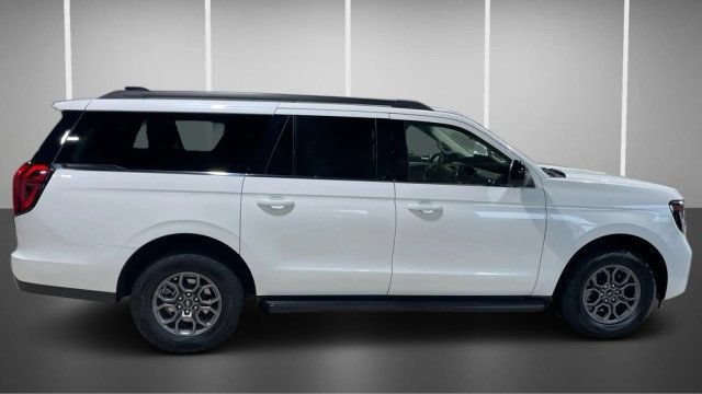 Used 2025 Ford Expedition Max Active RWD image 3