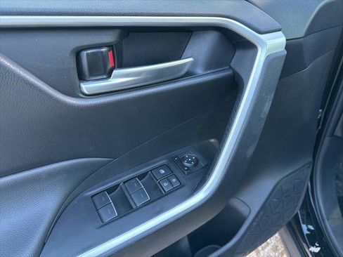 Certified 2025 Toyota RAV4 XLE image 18