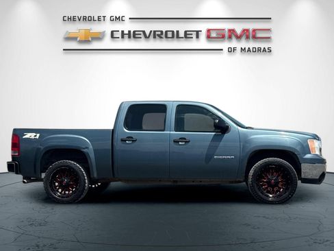 Used 2012 GMC Sierra 1500 SLE w/ Power Tech Package AWD/4WD image 2