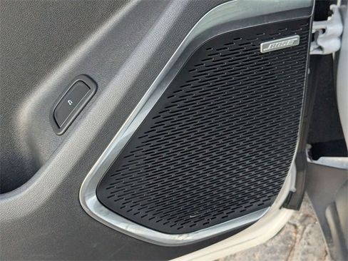 Used 2024 GMC Acadia Elevation image 29