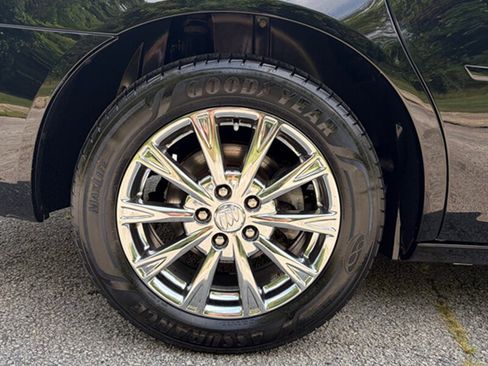 Used 2009 Buick Lucerne CXL FWD image 27