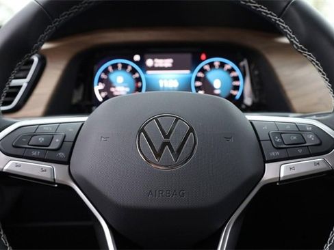 New 2026 Volkswagen Atlas SE image 11