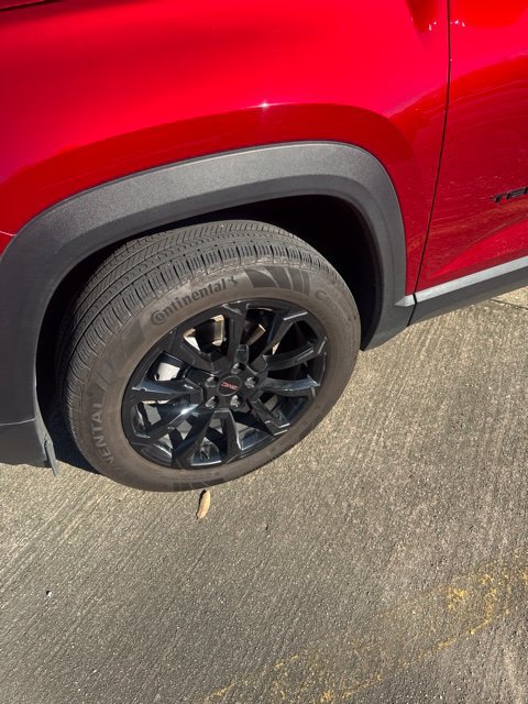 Used 2026 GMC Terrain Elevation w/ Elevation Premium Package FWD image 3
