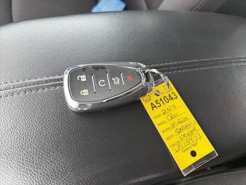 Used 2020 Chevrolet Malibu LT image 30