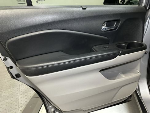 Used 2020 Honda Pilot Touring image 30