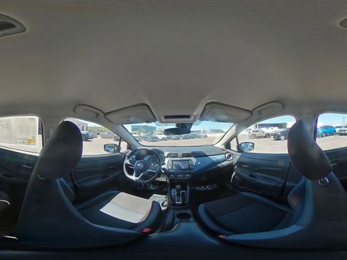 Used 2025 Nissan Versa SV FWD image 40
