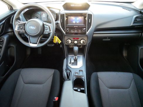 Used 2023 Subaru Crosstrek 2.0i image 10