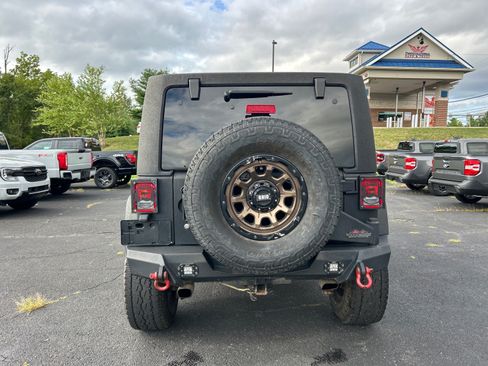 Used 2017 Jeep Wrangler Unlimited Sport w/ Quick Order Package 23S AWD/4WD image 11