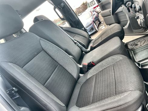 Used 2023 Chevrolet Silverado 2500 Custom w/ Custom Value Package image 26