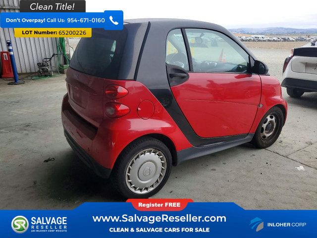 Used 2013 smart fortwo Coupe RWD image 4