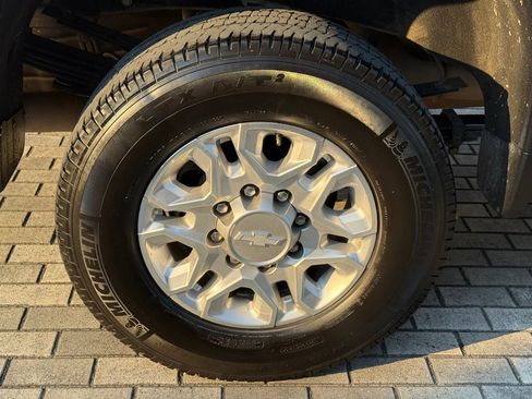 Used 2020 Chevrolet Silverado 3500 LT w/ All Star Edition image 43