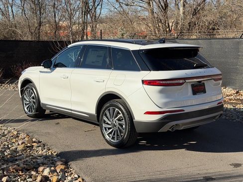 New 2026 Lincoln Corsair Reserve image 3