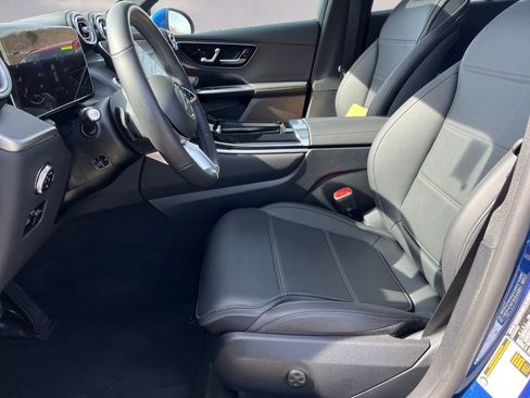 Certified 2025 Mercedes-Benz GLC 300 4MATIC image 9