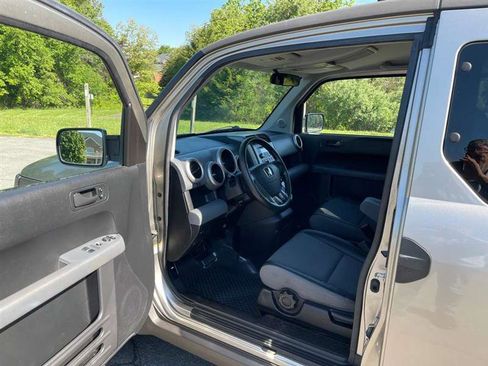 Used 2004 Honda Element EX image 73