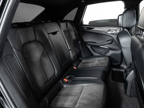 Used 2016 Porsche Macan S image 24